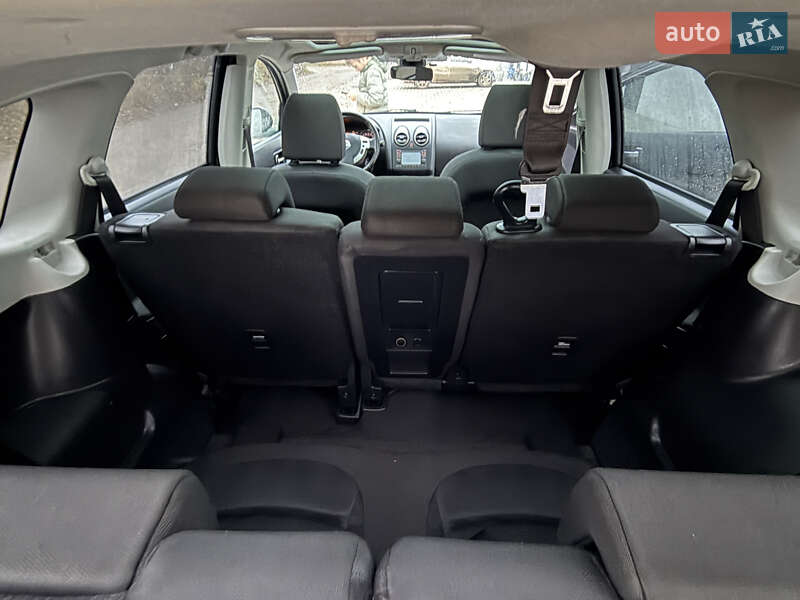 Позашляховик / Кросовер Nissan Qashqai+2 2010 в Млиніві фото 15 Позашляховик / Кросовер Nissan Qashqai+2 2010 в Млиніві