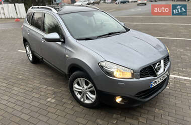 Позашляховик / Кросовер Nissan Qashqai+2 2011 в Луцьку