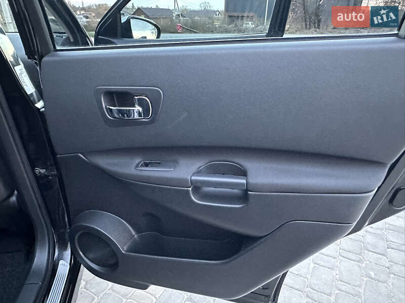 Позашляховик / Кросовер Nissan Qashqai+2 2011 в Вінниці