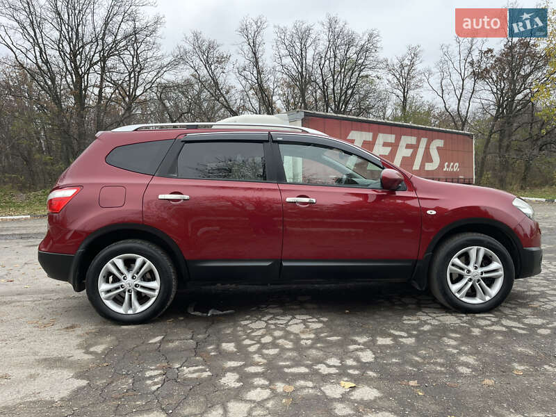 Внедорожник / Кроссовер Nissan Qashqai+2 2013 в Новоархангельске