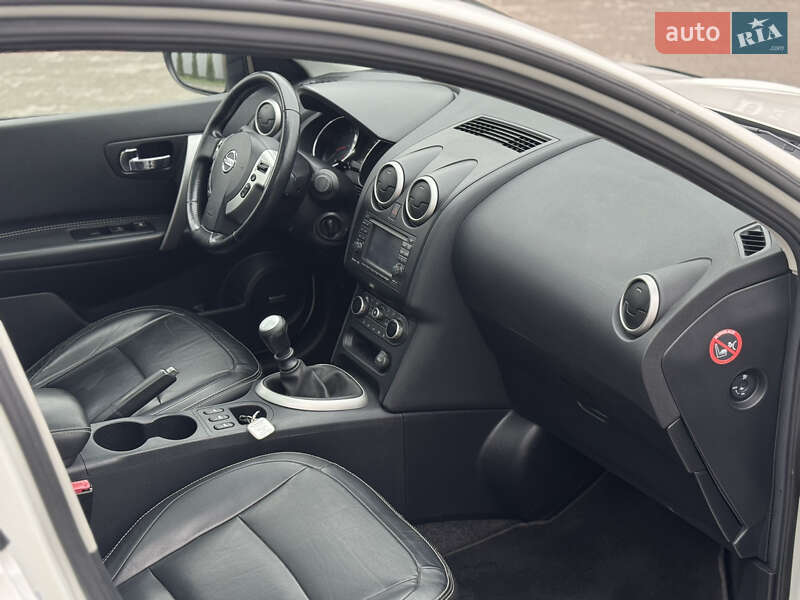 Позашляховик / Кросовер Nissan Qashqai+2 2013 в Костопілі