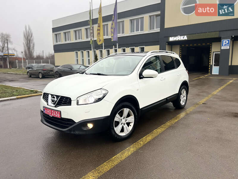 Nissan Qashqai+2 2010