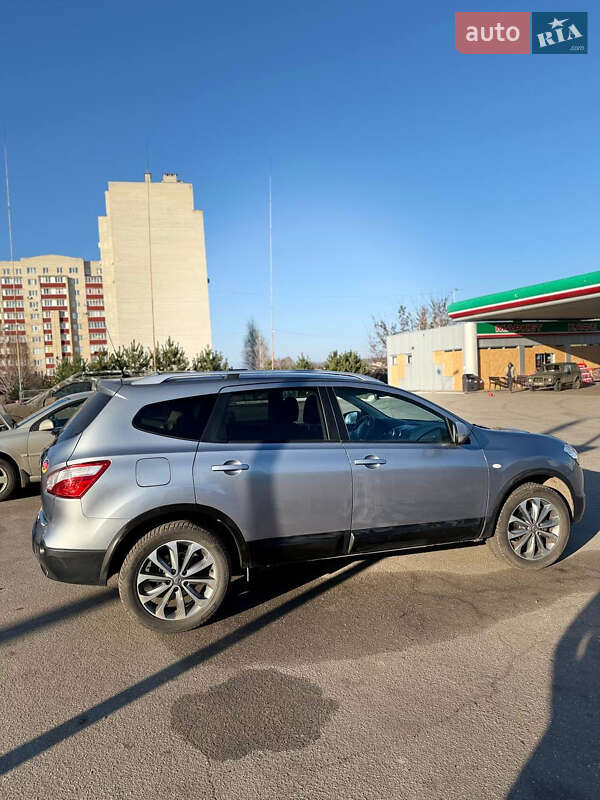 Внедорожник / Кроссовер Nissan Qashqai+2 2010 в Сумах