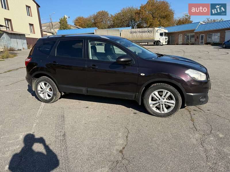 Внедорожник / Кроссовер Nissan Qashqai+2 2010 в Жмеринке