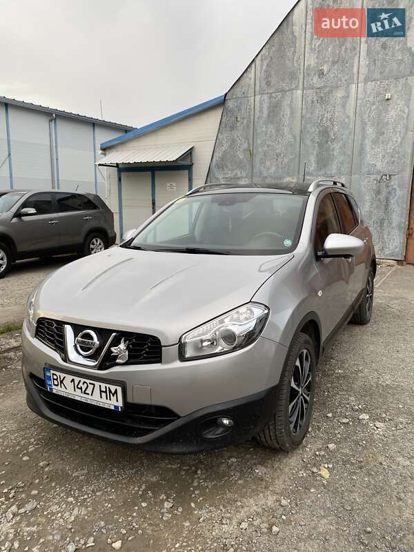 Nissan Qashqai+2 2012