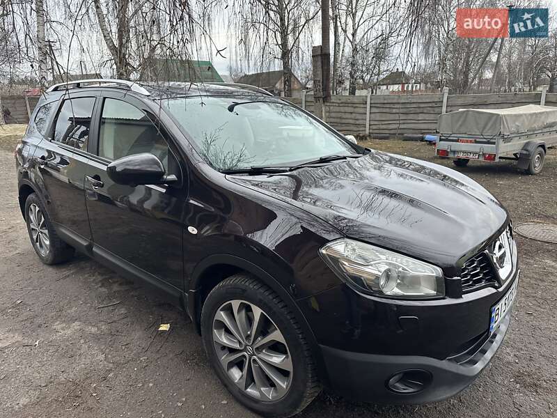 Внедорожник / Кроссовер Nissan Qashqai+2 2012 в Полтаве