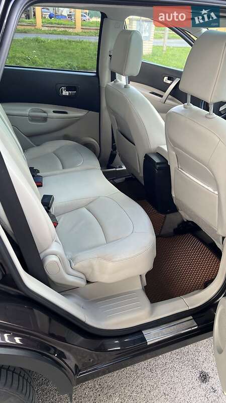 Внедорожник / Кроссовер Nissan Qashqai+2 2010 в Залещиках