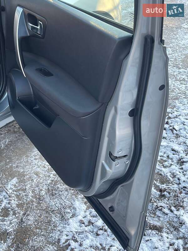 Внедорожник / Кроссовер Nissan Qashqai+2 2008 в Ровно фото 59 Внедорожник / Кроссовер Nissan Qashqai+2 2008 в Ровно