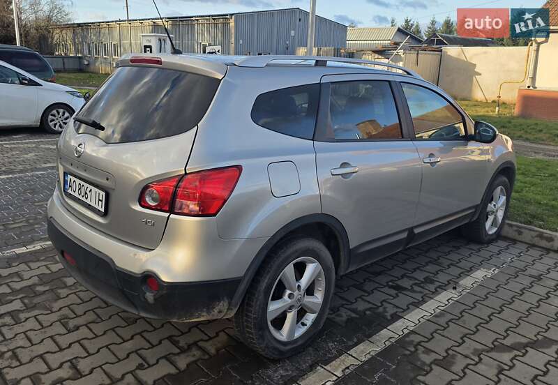 Внедорожник / Кроссовер Nissan Qashqai+2 2009 в Ужгороде