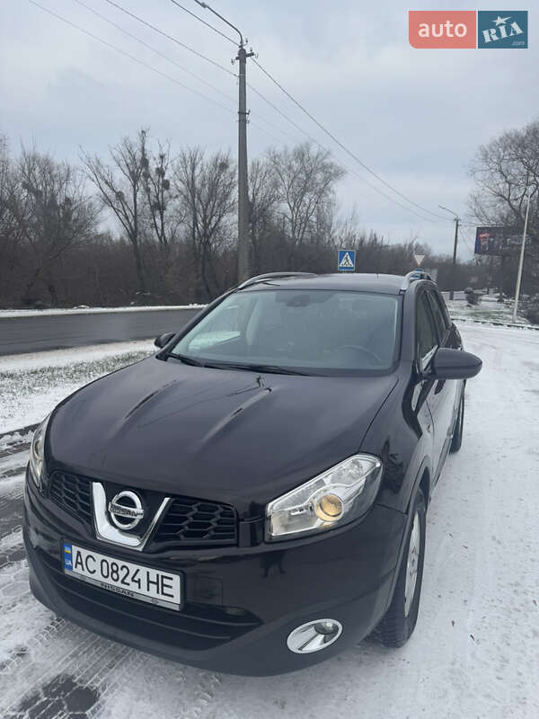 Nissan Qashqai+2 2011