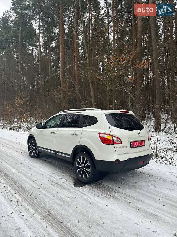 Внедорожник / Кроссовер Nissan Qashqai+2 2011 в Ивано-Франковске