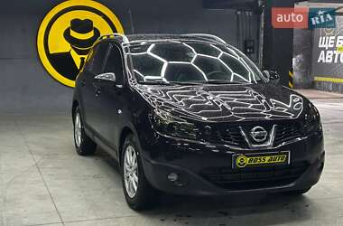 Позашляховик / Кросовер Nissan Qashqai+2 2012 в Чернівцях