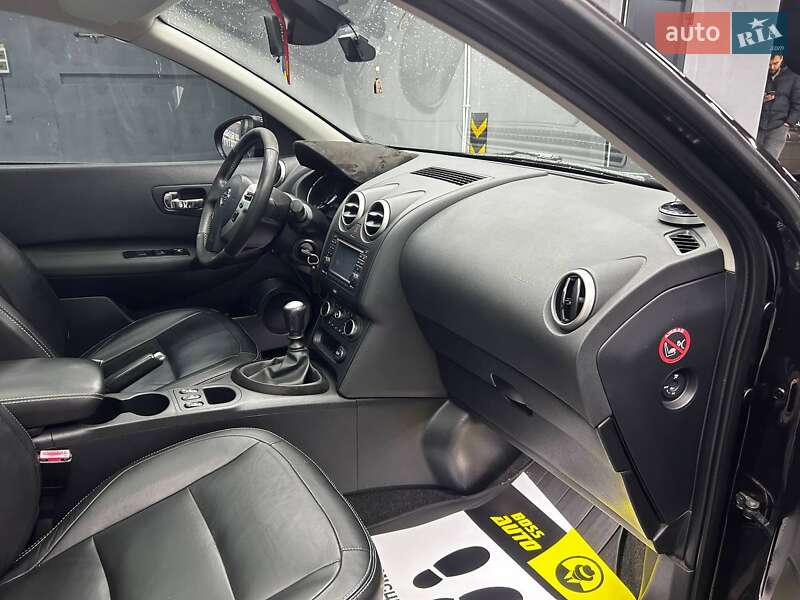 Внедорожник / Кроссовер Nissan Qashqai+2 2012 в Черновцах