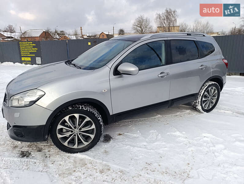 Внедорожник / Кроссовер Nissan Qashqai+2 2010 в Хмельницком