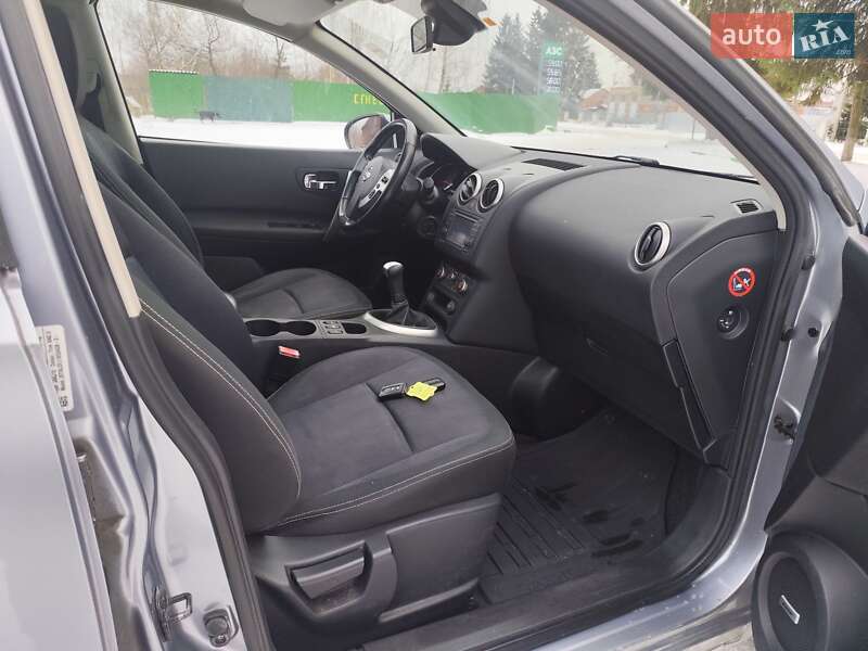 Внедорожник / Кроссовер Nissan Qashqai+2 2011 в Звягеле