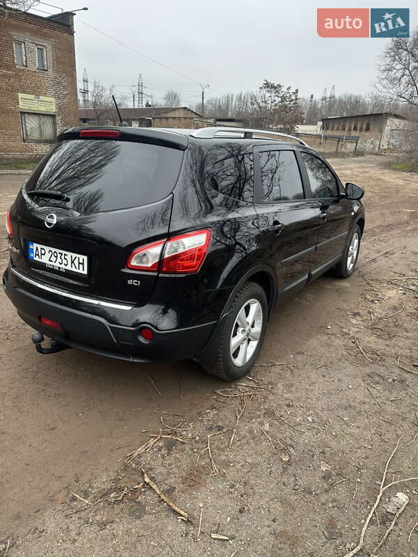 Внедорожник / Кроссовер Nissan Qashqai+2 2010 в Запорожье