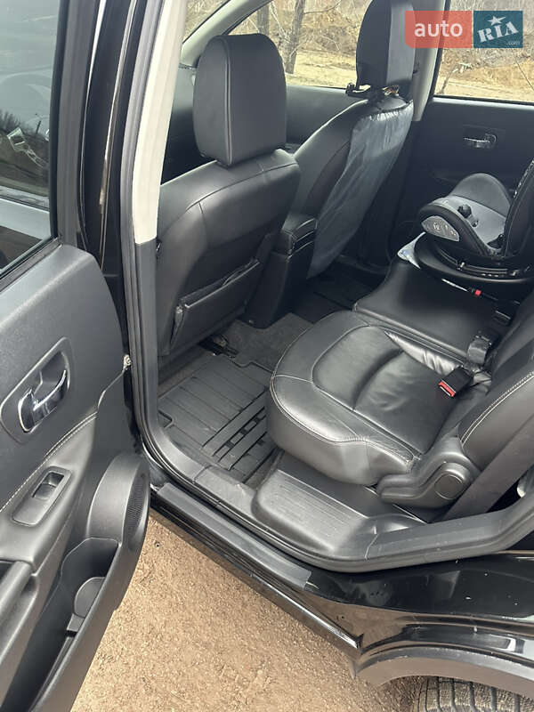 Внедорожник / Кроссовер Nissan Qashqai+2 2010 в Запорожье