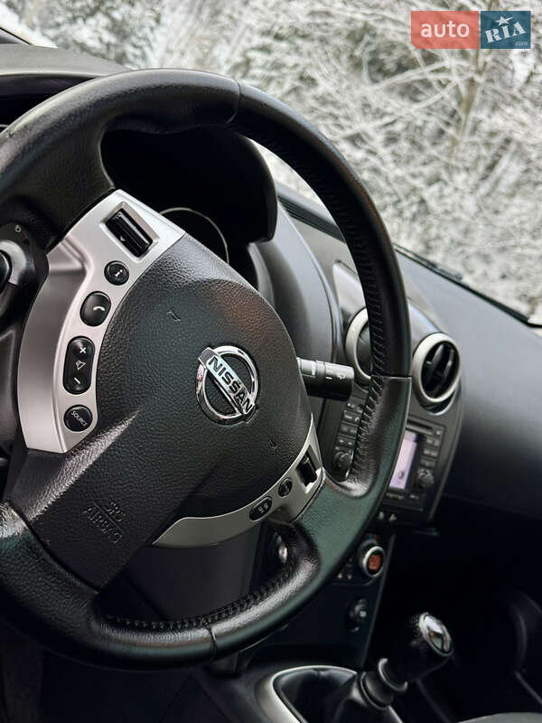 Позашляховик / Кросовер Nissan Qashqai+2 2009 в Міжгір'ї