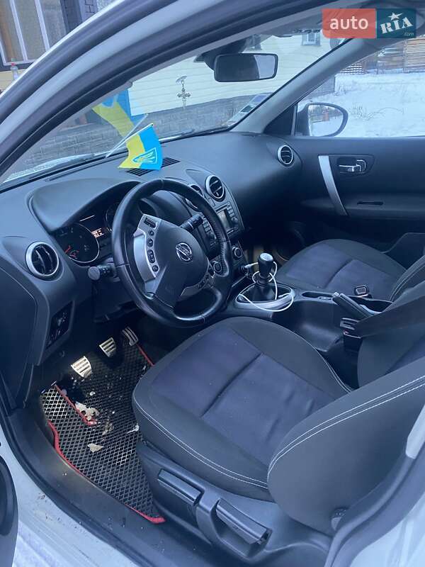 Nissan Qashqai+2 2012