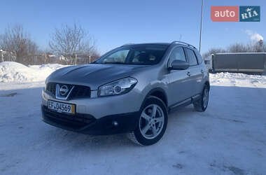 Внедорожник / Кроссовер Nissan Qashqai+2 2011 в Дубно