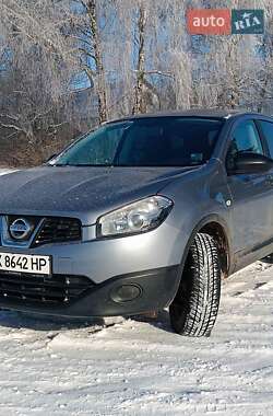 Внедорожник / Кроссовер Nissan Qashqai+2 2011 в Теофиполе
