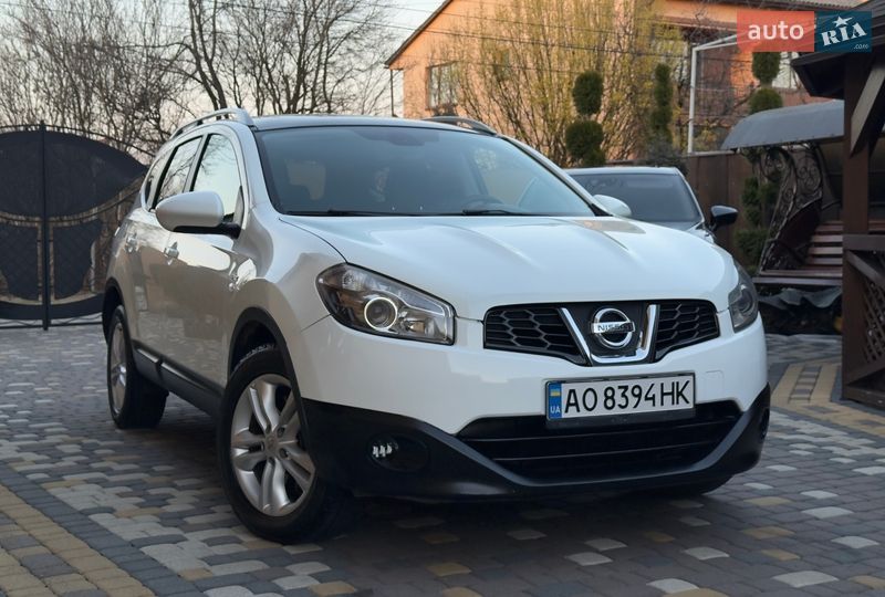 Nissan Qashqai+2 2011