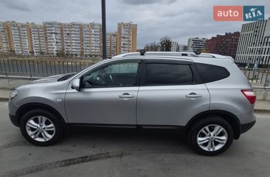 Позашляховик / Кросовер Nissan Qashqai+2 2010 в Львові