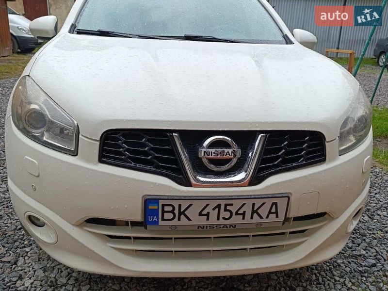 Nissan Qashqai+2 2011