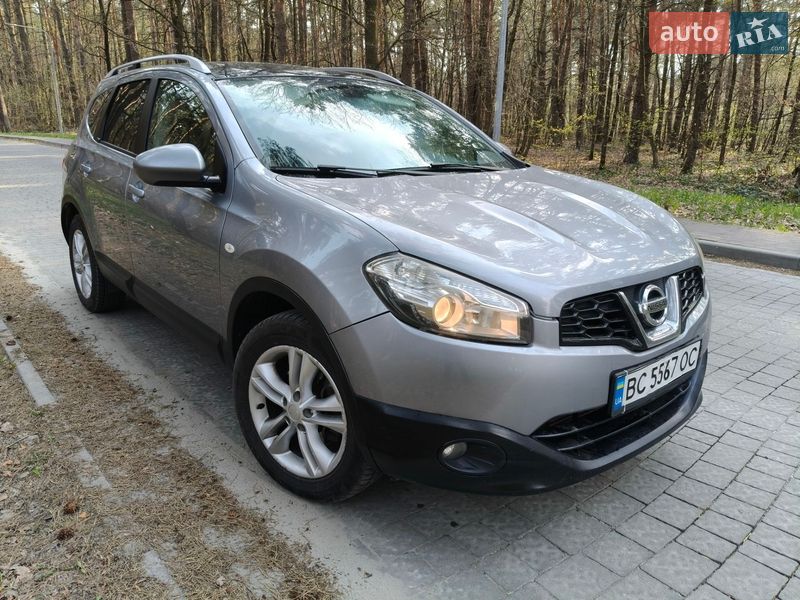 Nissan Qashqai+2 2011