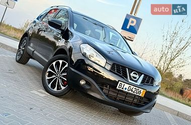 Позашляховик / Кросовер Nissan Qashqai+2 2010 в Володимирі