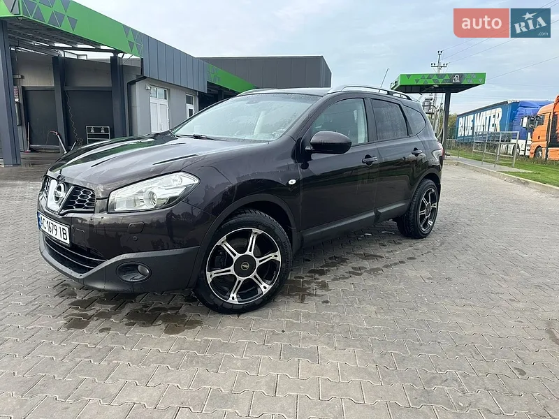 Nissan Qashqai+2