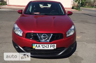 Внедорожник / Кроссовер Nissan Qashqai 2011 в 