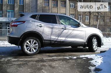 Внедорожник / Кроссовер Nissan Qashqai 2014 в 