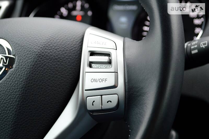 Позашляховик / Кросовер Nissan Qashqai 2016 в Одесі