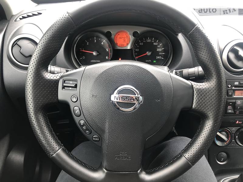 Позашляховик / Кросовер Nissan Qashqai 2008 в Луцьку