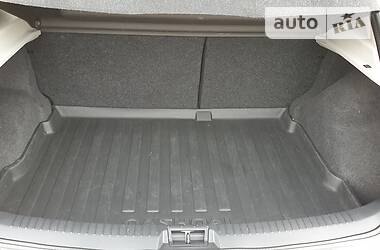 Позашляховик / Кросовер Nissan Qashqai 2013 в 