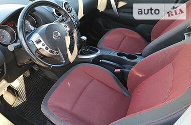 Позашляховик / Кросовер Nissan Qashqai 2009 в 