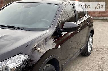 Позашляховик / Кросовер Nissan Qashqai 2011 в 