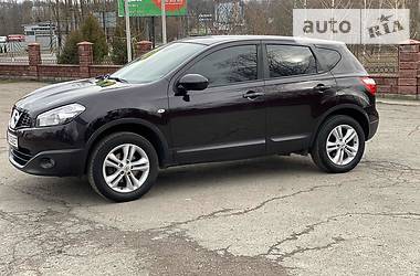 Позашляховик / Кросовер Nissan Qashqai 2011 в 