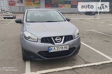 Позашляховик / Кросовер Nissan Qashqai 2011 в Києві