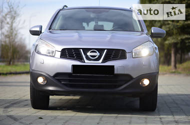 Позашляховик / Кросовер Nissan Qashqai 2010 в 