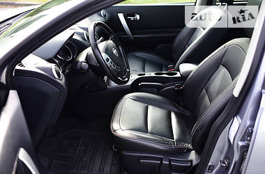 Позашляховик / Кросовер Nissan Qashqai 2010 в 