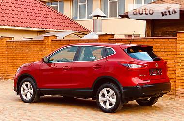 Позашляховик / Кросовер Nissan Qashqai 2018 в 
