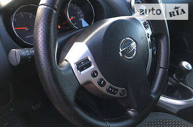 Позашляховик / Кросовер Nissan Qashqai 2009 в 