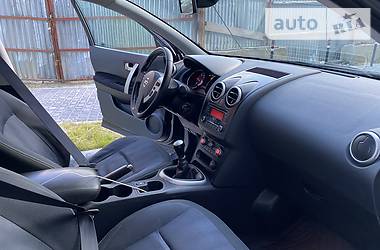 Позашляховик / Кросовер Nissan Qashqai 2010 в 