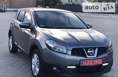 Позашляховик / Кросовер Nissan Qashqai 2013 в 