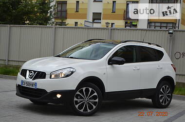 Позашляховик / Кросовер Nissan Qashqai 2014 в 