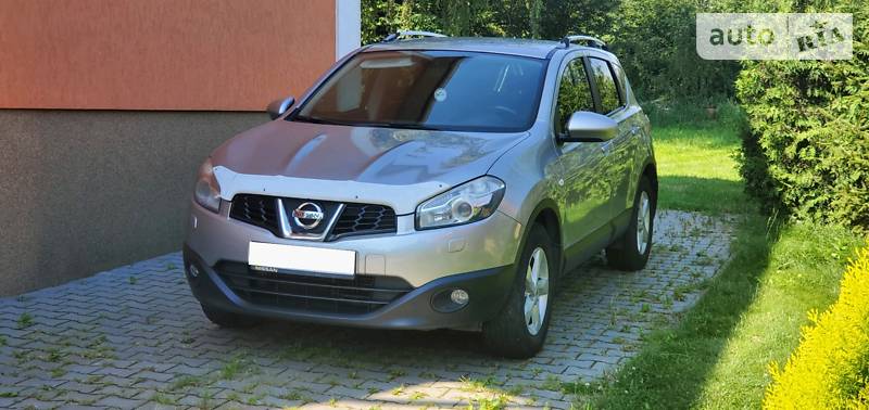Універсал Nissan Qashqai 2010 в Хмельницькому