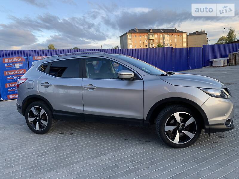 Позашляховик / Кросовер Nissan Qashqai 2017 в Івано-Франківську