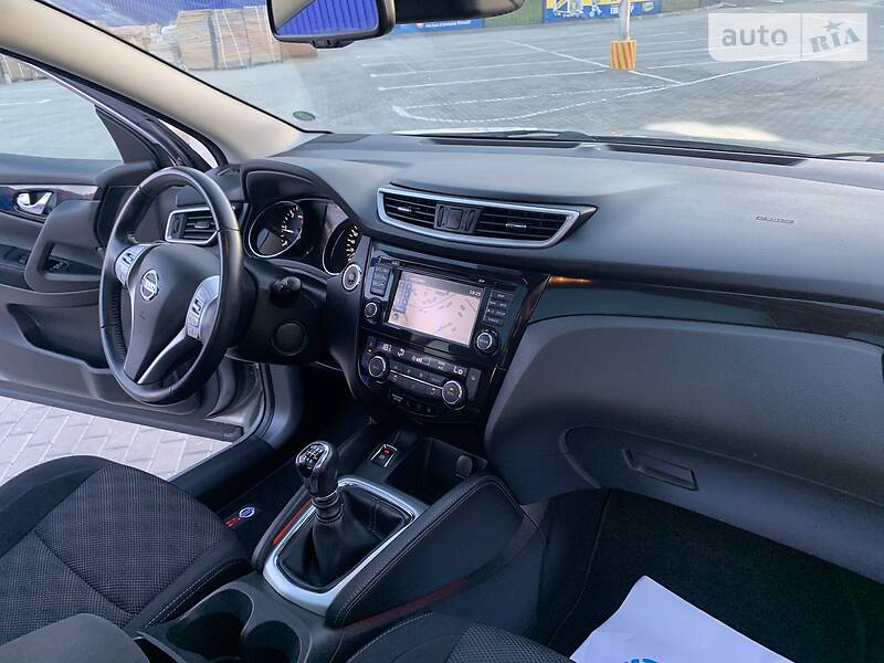 Позашляховик / Кросовер Nissan Qashqai 2017 в Івано-Франківську